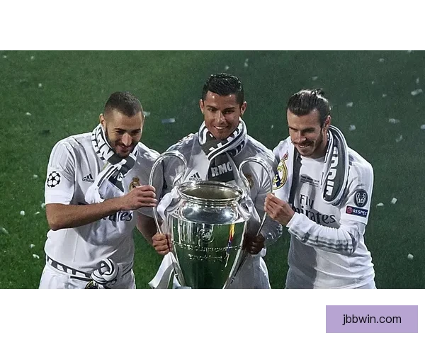 C罗力挺本泽马留队或投奔胜利罢赛风波引发处罚风险与关注焦点